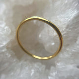 Slim gold band