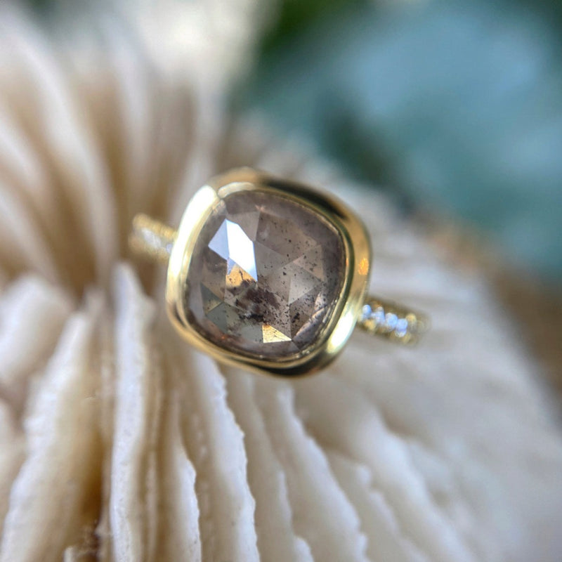 Solis Cognac Ring
